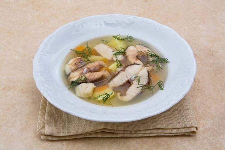 Уха из судака и стерляди