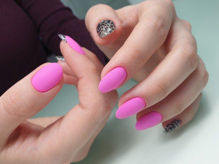 Розовый маникюр - фото и идеи