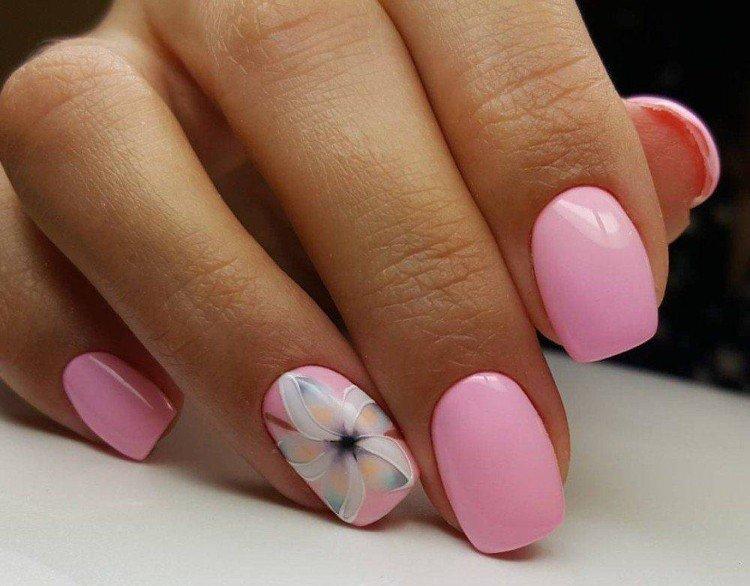 Розовый маникюр - фото и идеи