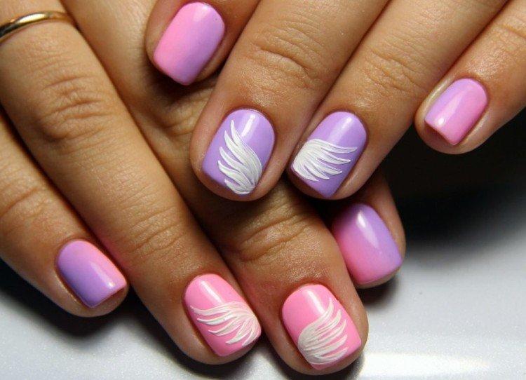 Розовый градиентный маникюр