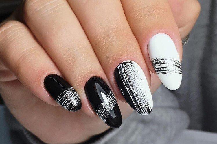 Белый маникюр с черным