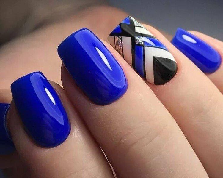 Синий маникюр - фото и идеи