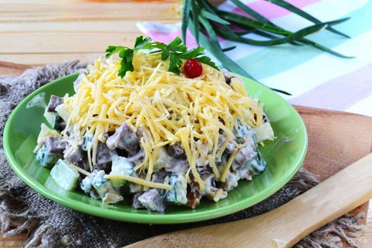 Салат из говяжьего языка и огурцов
