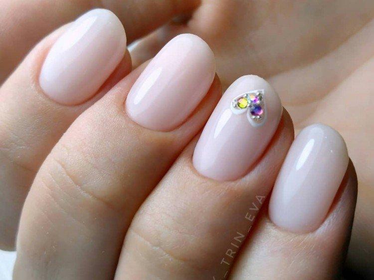 Молочный маникюр - фото и идеи