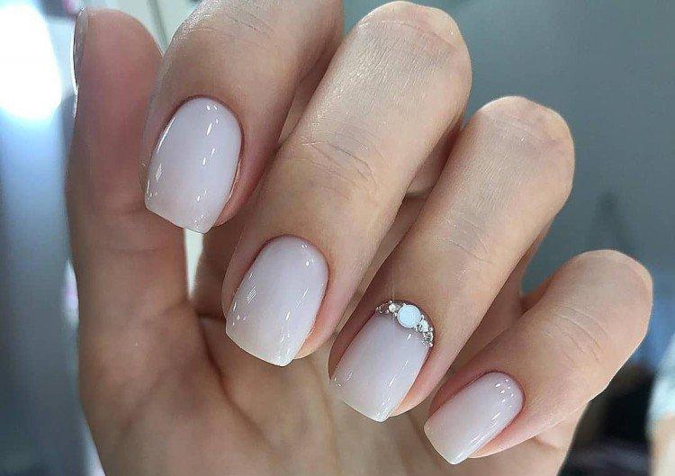 Молочный маникюр - фото и идеи