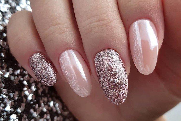 Маникюр с блестками - фото и идеи