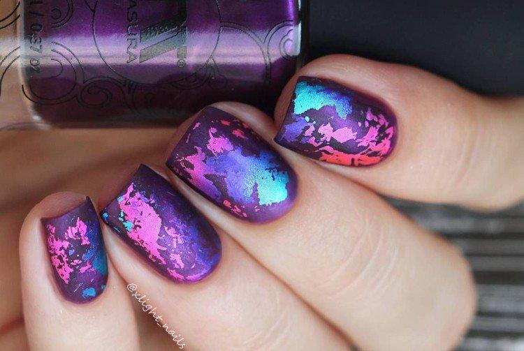 Модный фиолетовый маникюр 2021
