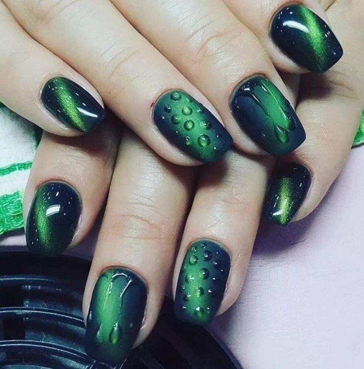 Зеленый маникюр «кошачий глаз»