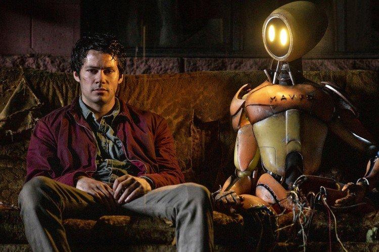 Любовь и монстры (2020)