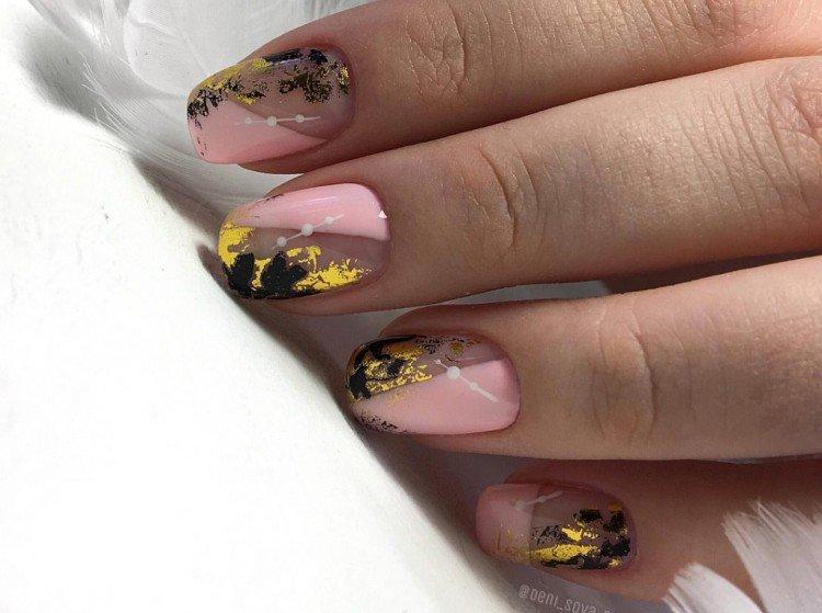 Маникюр с фольгой - фото и идеи