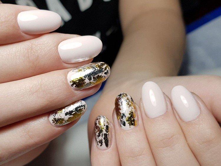Маникюр с фольгой - фото и идеи