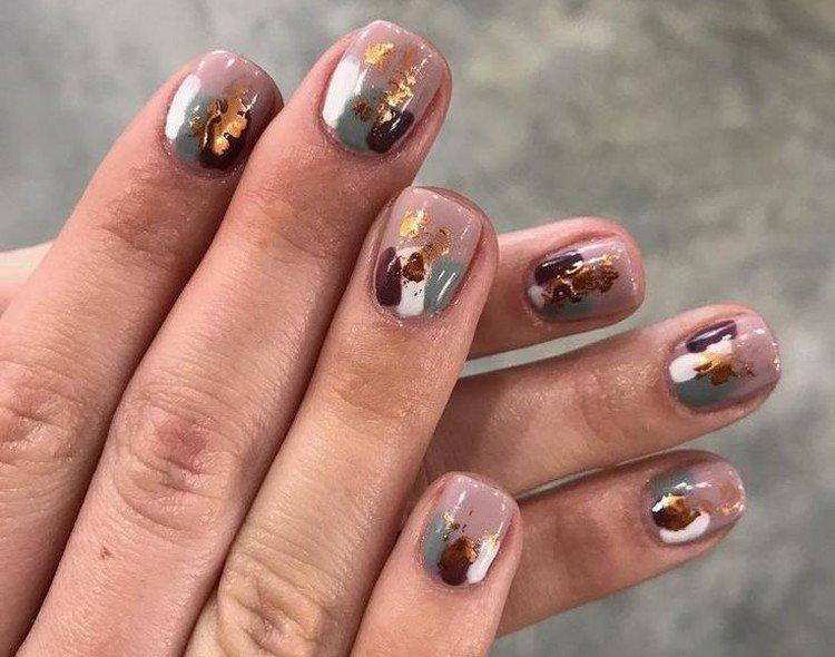 Маникюр с фольгой - фото и идеи