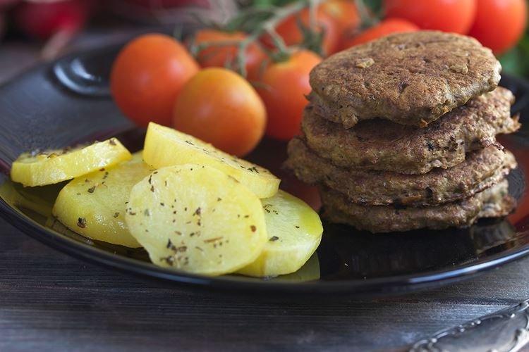 Котлеты из куриной печени с овсяными хлопьями