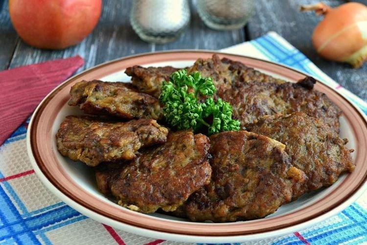 Котлеты из куриной печени с яблоком