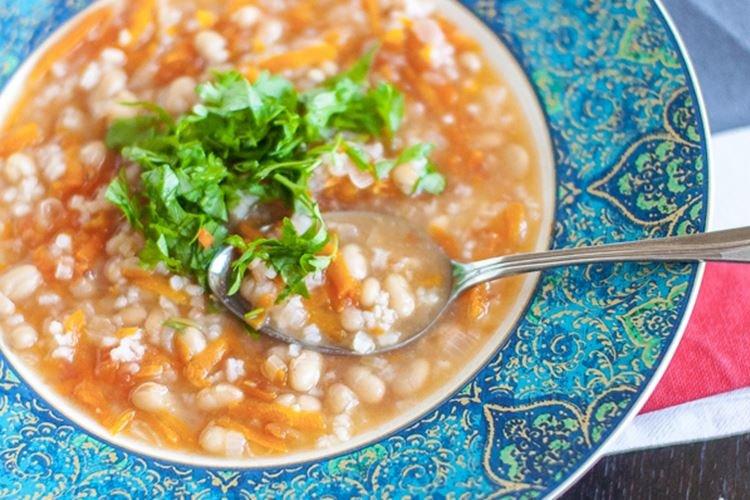 Фасолевый суп с рисом