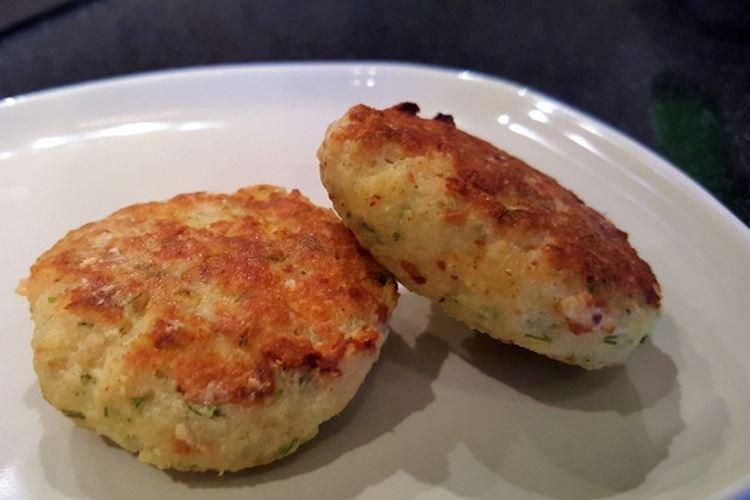 Быстрые рыбные котлеты из трески