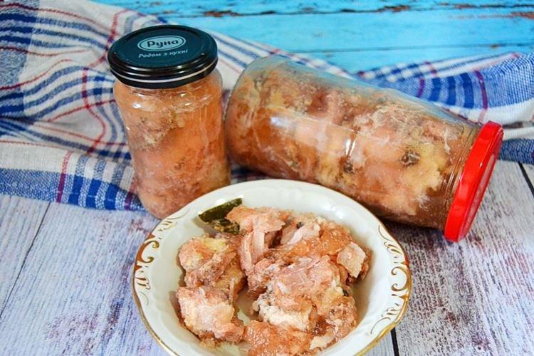 Тушенка из свинины с морковью