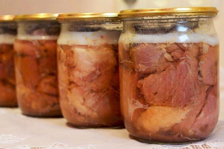 Тушенка из свиной рульки