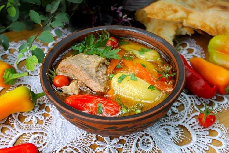 Шурпа из свинины в домашних условиях: 10 вкусных пошаговых рецептов