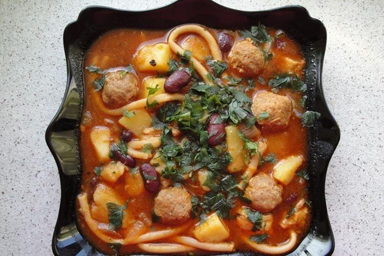 Шурпа из свинины с фасолью