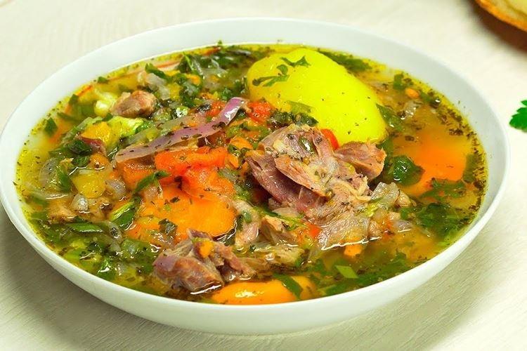 Шурпа из свинины с грибами