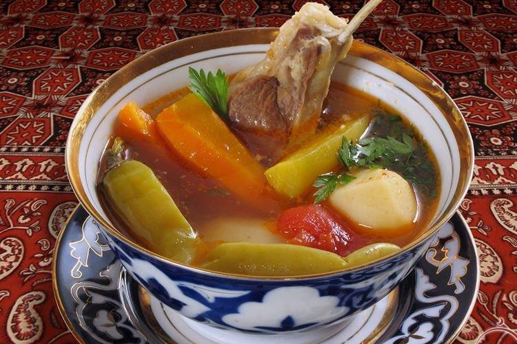 Шурпа из свинины с капустой