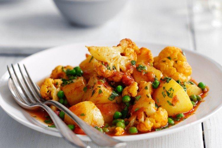 Тушеные овощи с яблоком