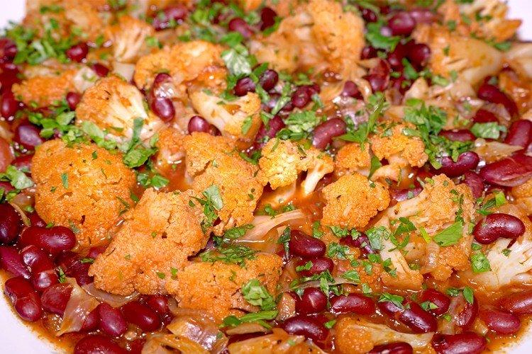 Цветная капуста с фасолью