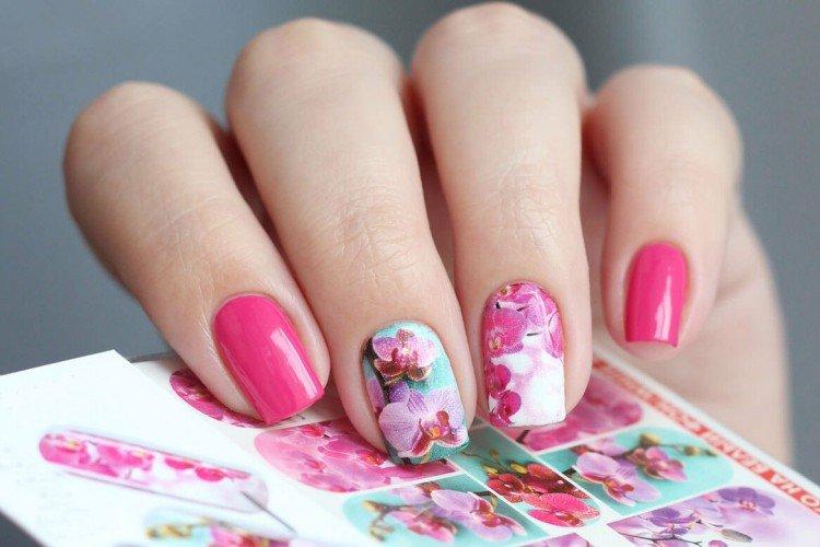 Цветочный весенний маникюр