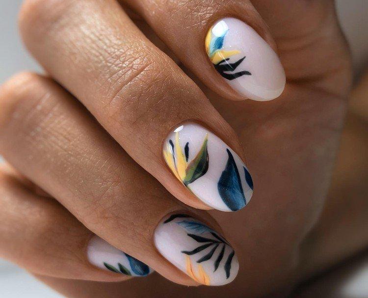 Весенний маникюр с рисунками