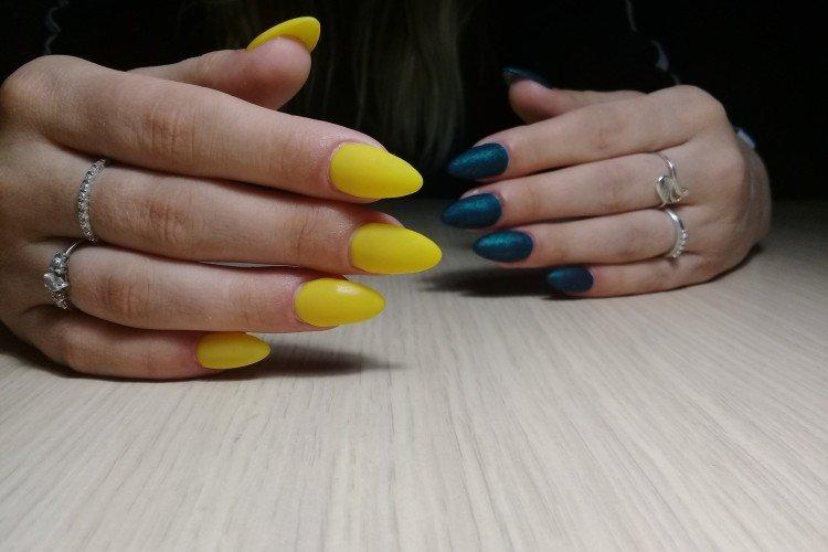 Маникюр «разные руки»