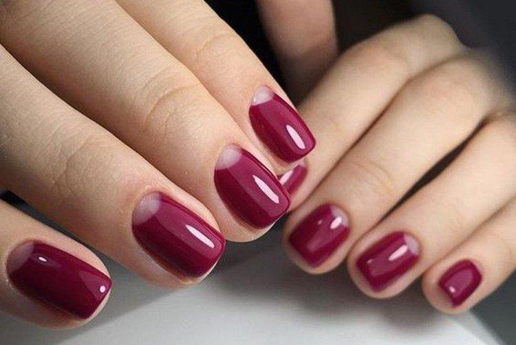 Весенний лунный маникюр