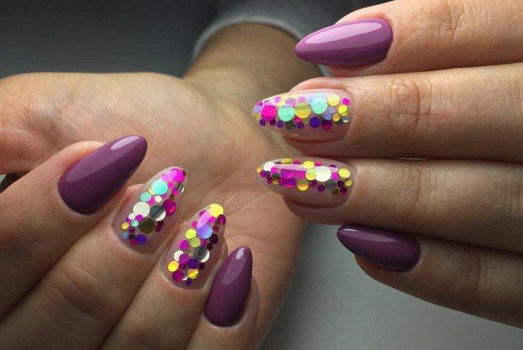 Маникюр с конфетти и камифубуками