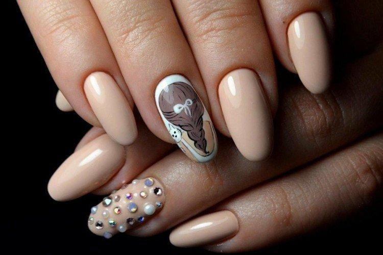 Нюдовый маникюр