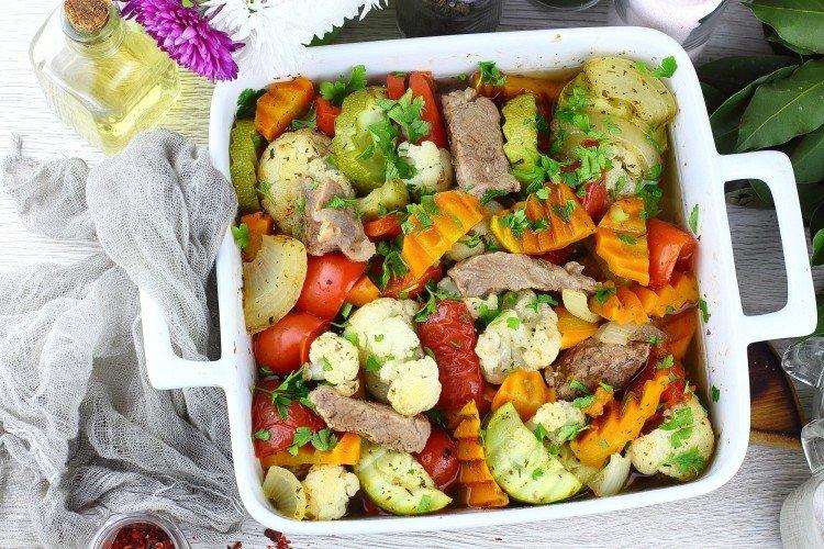 Говядина с овощами в духовке