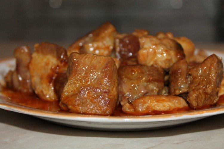 Гуляш из свинины в микроволновке