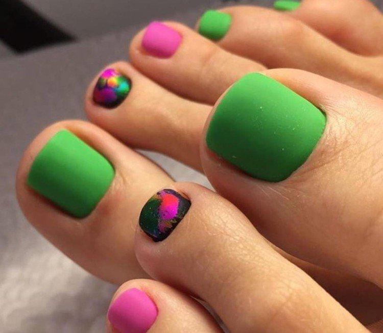 Педикюр 2021 - фото и идеи