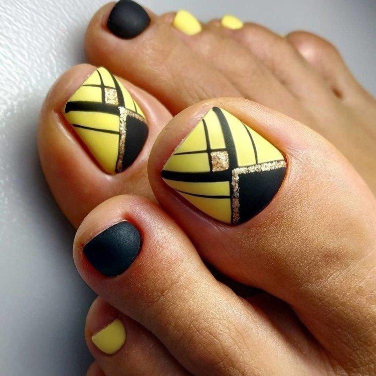 Педикюр 2021 - фото и идеи