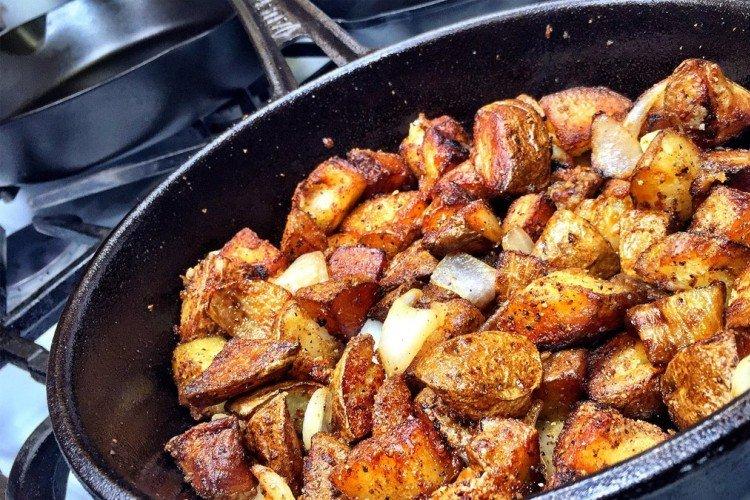 Молодая картошка в соевом соусе