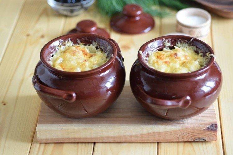Стручковая фасоль с картошкой в горшочках