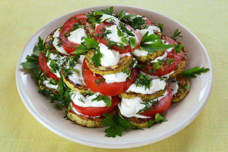 Закуска из кабачков с моцареллой