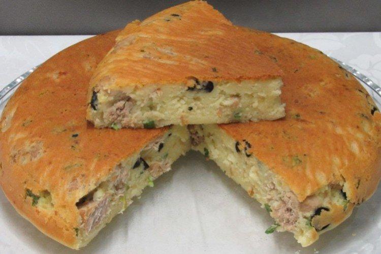 Рыбный пирог на сковороде