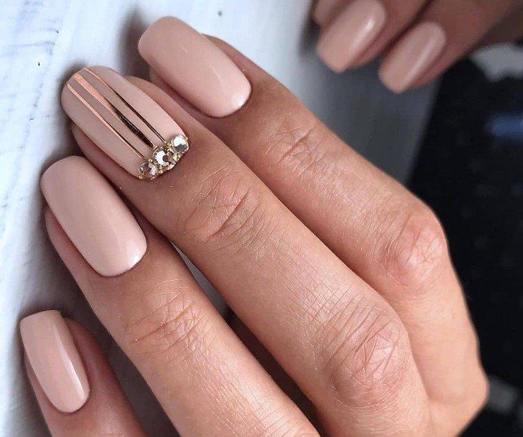 Нюдовый маникюр 2021