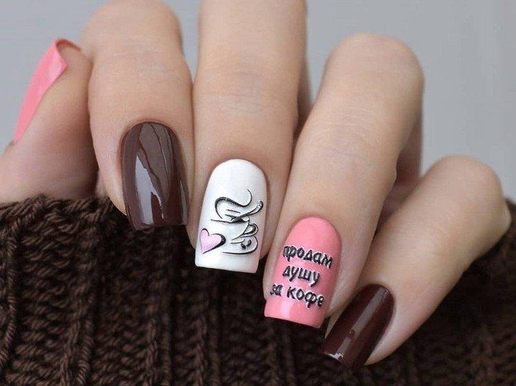 Модные надписи на ногтях