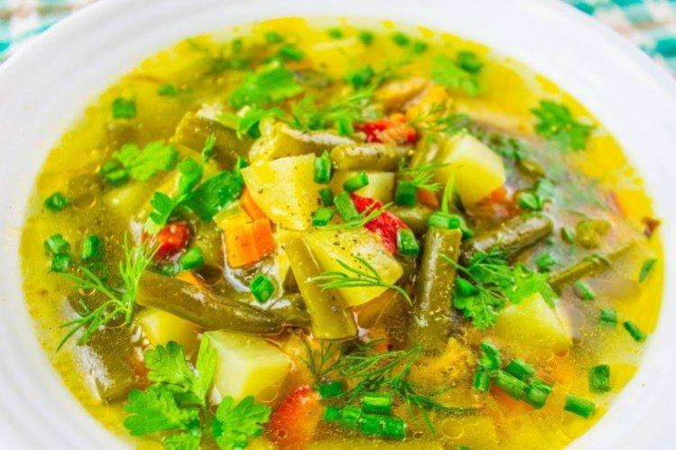 Суп из стручковой фасоли с рисом