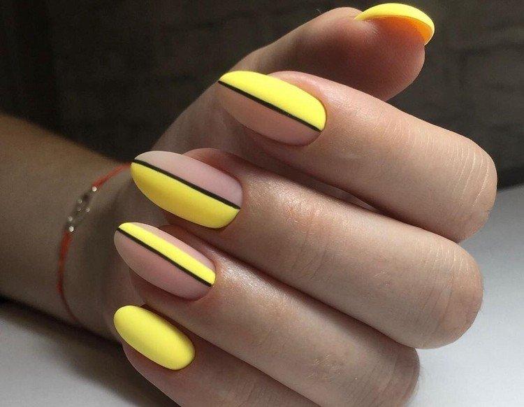 Матовый желтый маникюр