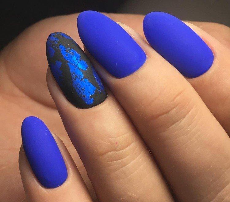 Матовый маникюр