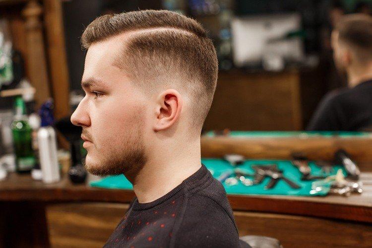 Полубокс с боковым пробором