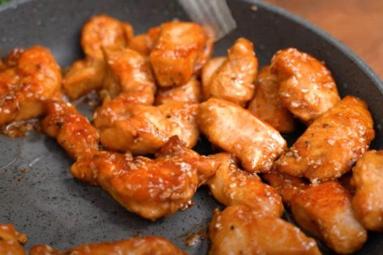 Бархатная курица на сковороде