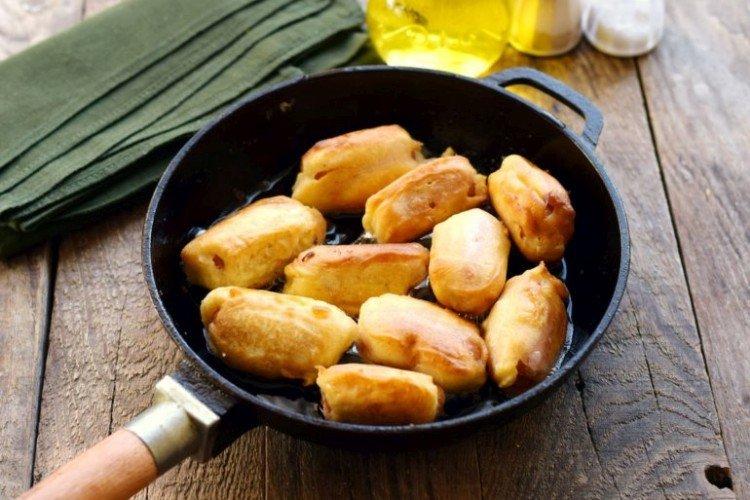 Вареные сосиски в кляре